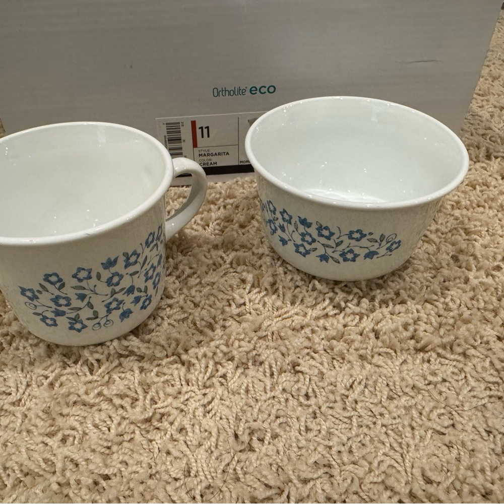 Corelle  Mugs, sugar bowl, & creamer in blue Heather design.